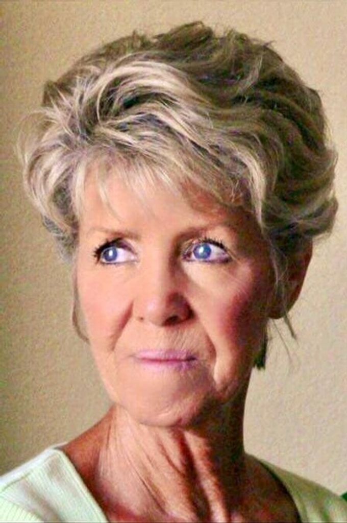 Suzy Bean Profile Photo