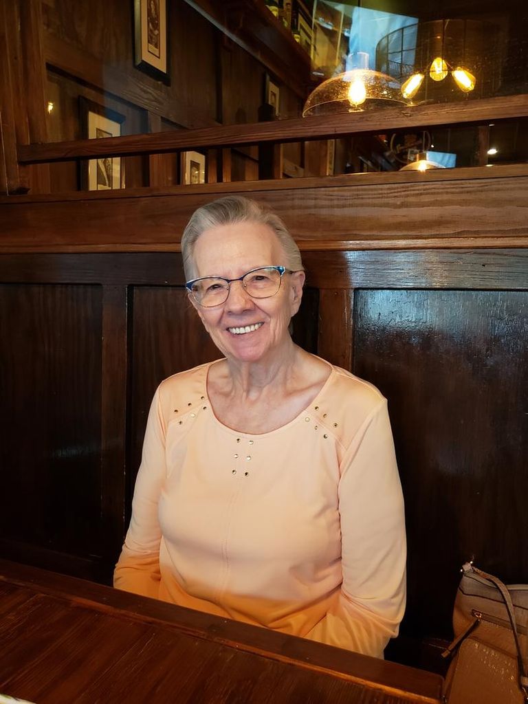 Marylou Redlinger Profile Photo