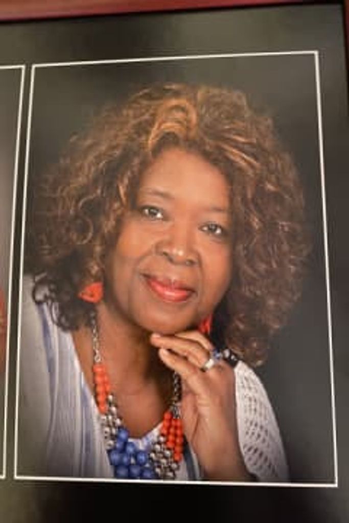 Mrs. Linda   Wright