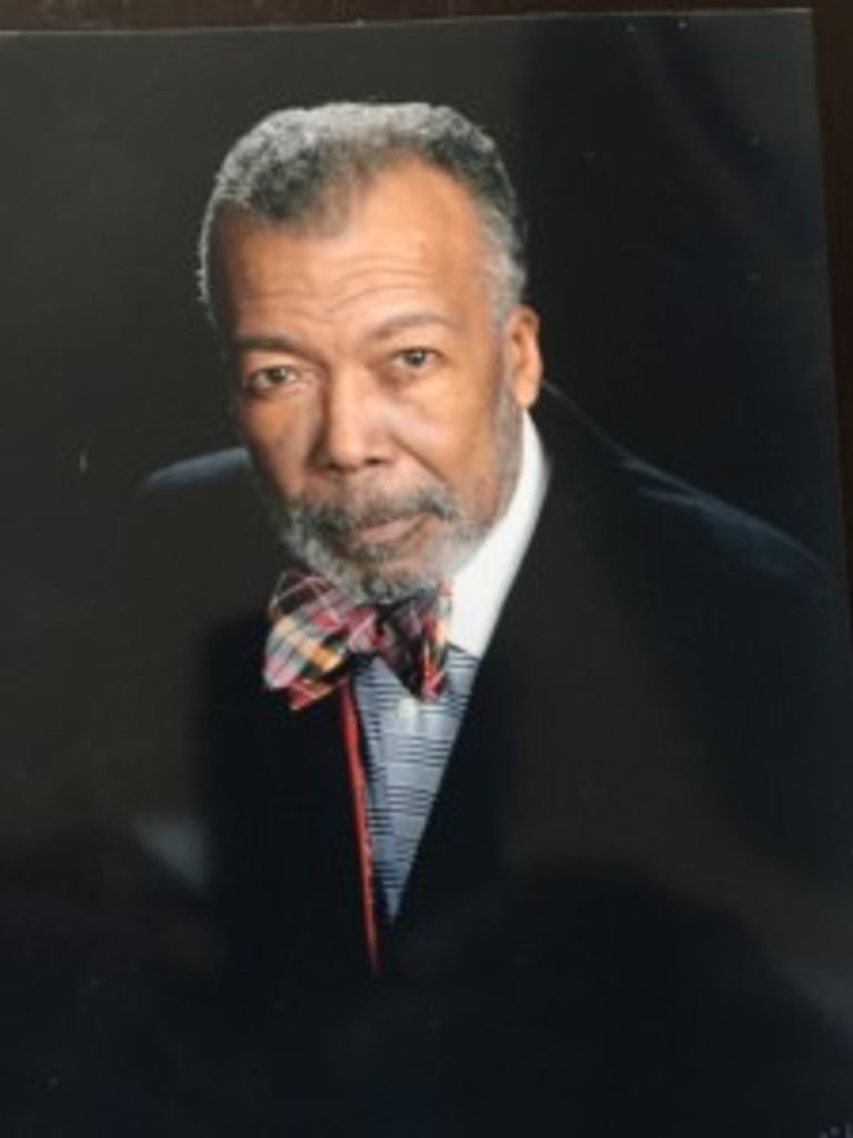 Maurice Devalya Jones Profile Photo