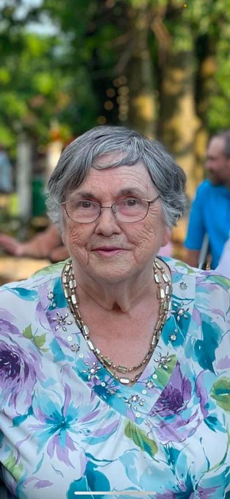 Violet Martin Profile Photo
