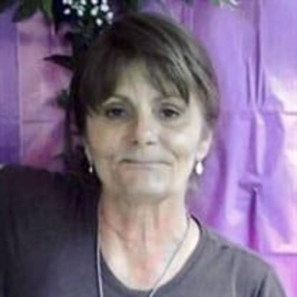 Sarah Jane Oliver Profile Photo