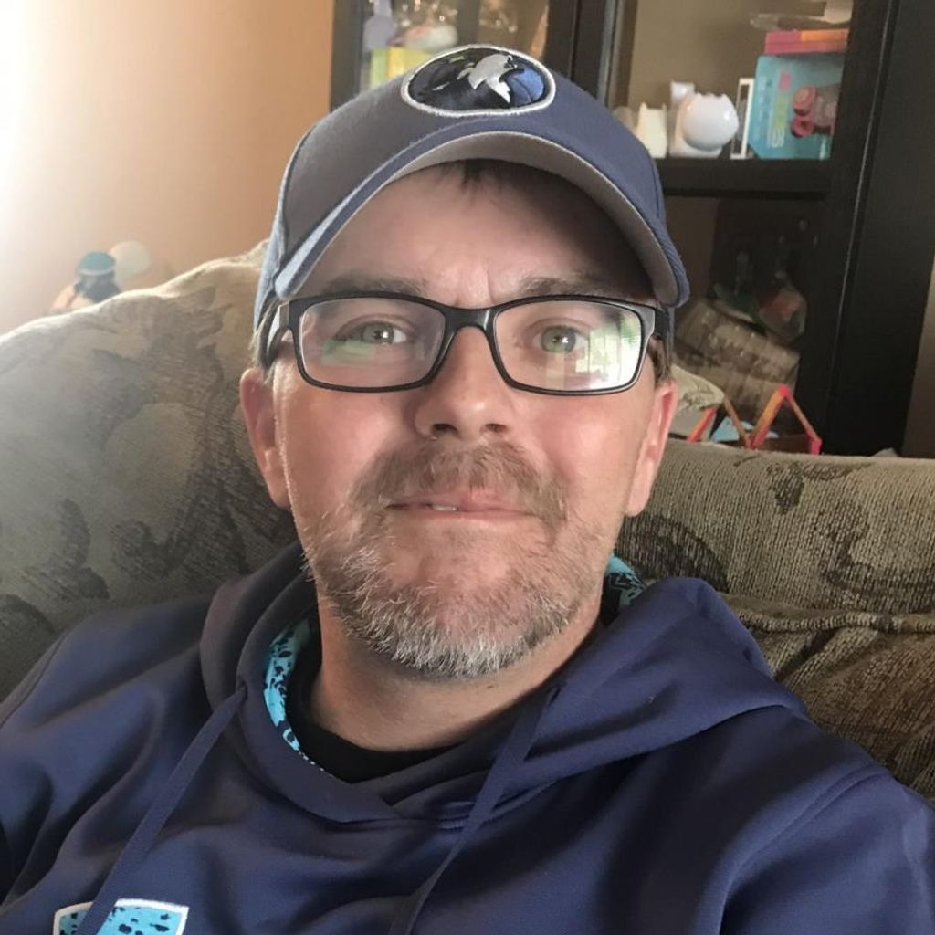 Aaron Kenley Lowe Profile Photo