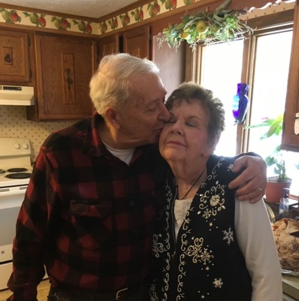 David & Beverly Lavallee Profile Photo