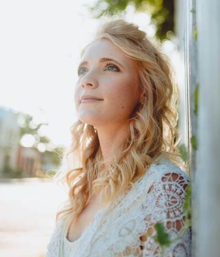 Janelle Nichole Pirch Profile Photo