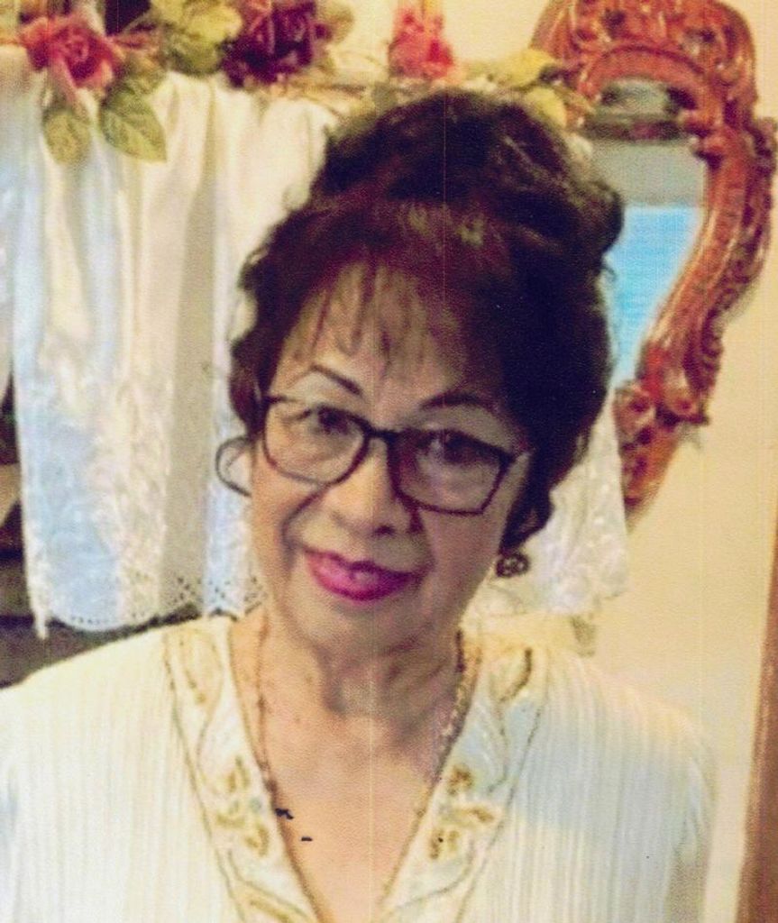 Yolanda Aquino Halouma Profile Photo
