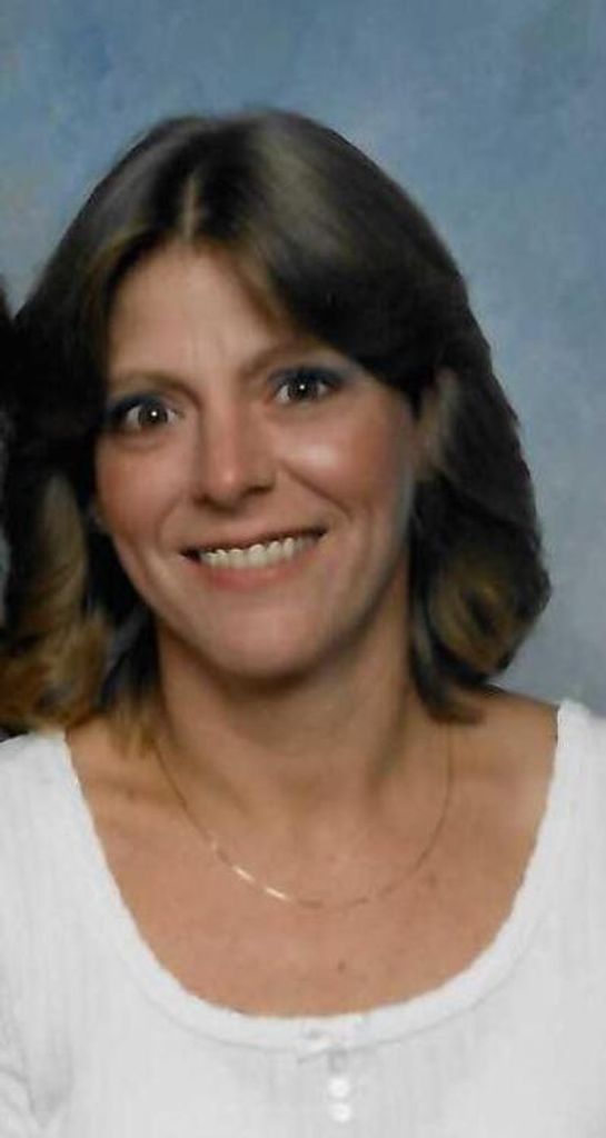 Caralee "Carrie" Lyn Fields Glenna Profile Photo