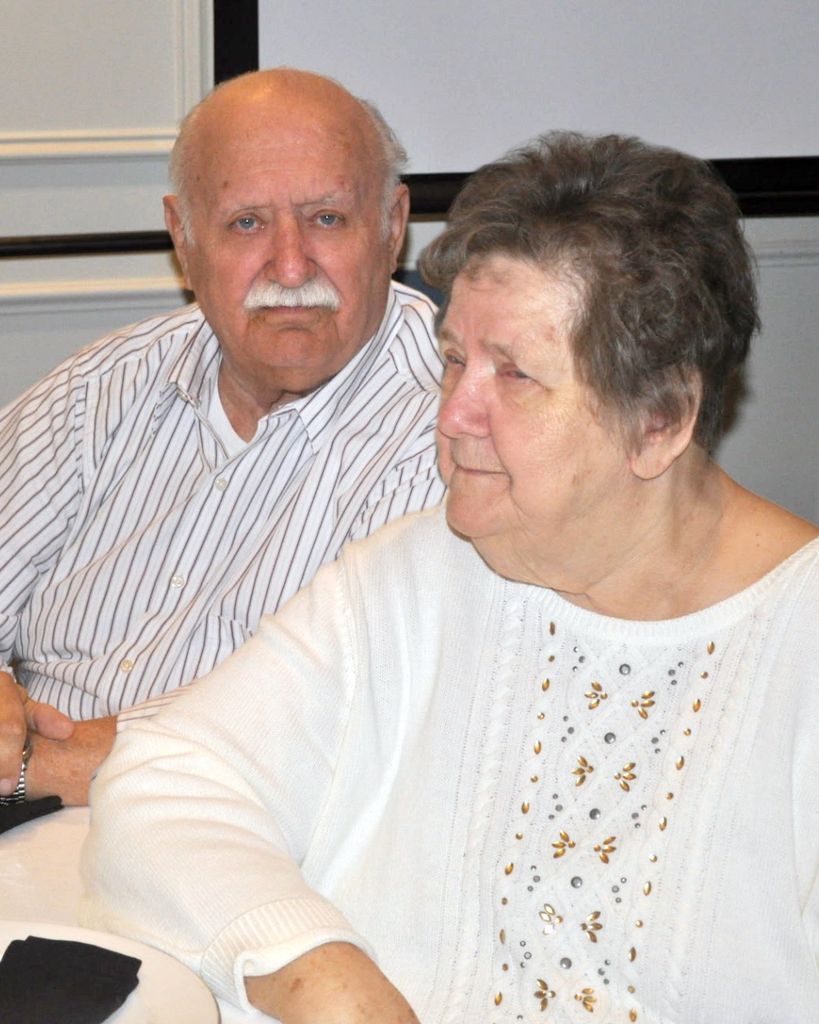 James & Joanna Akczinski