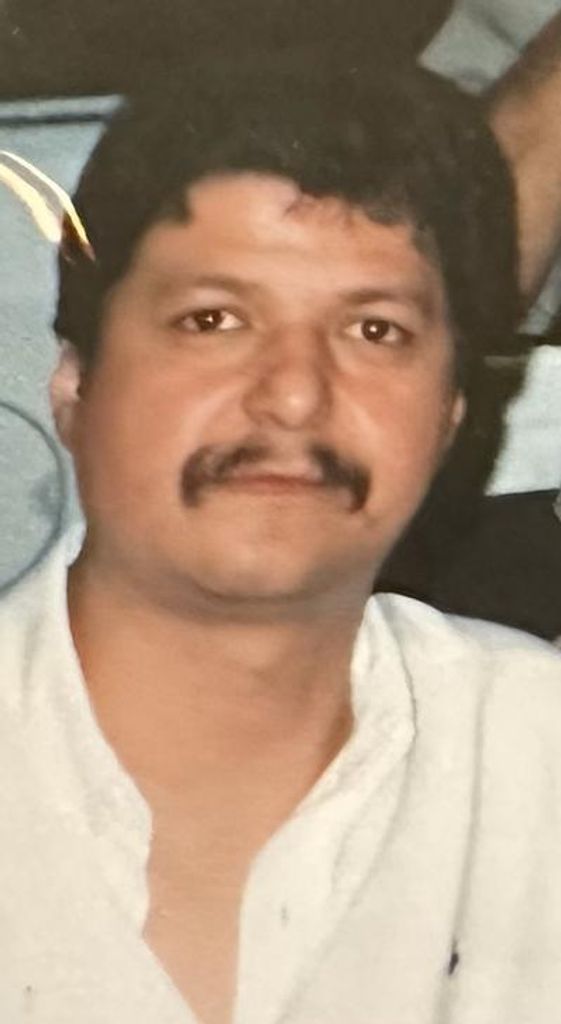 Daniel De La Ossa Profile Photo