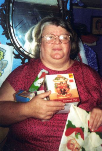 Irene Simpson photo gallery thumbnail 13 of 38