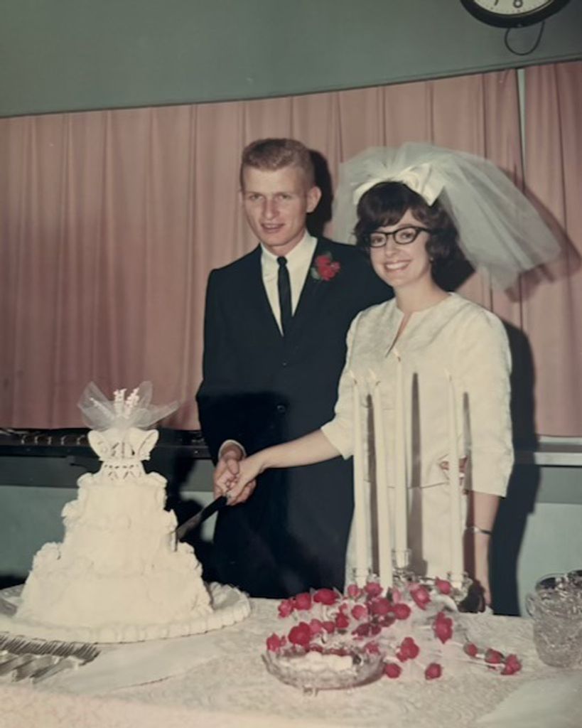 Linda Lou and Michael Rex Fleming Profile Photo