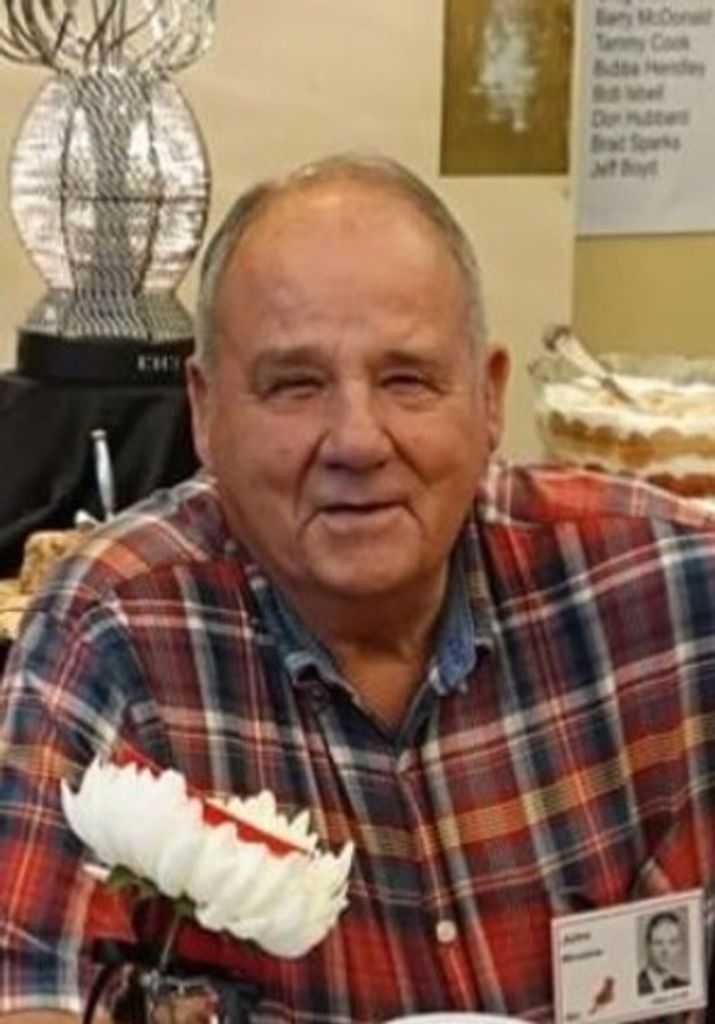 Johnny Winslow Profile Photo