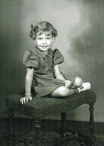 Gail Beck photo gallery thumbnail 28 of 68