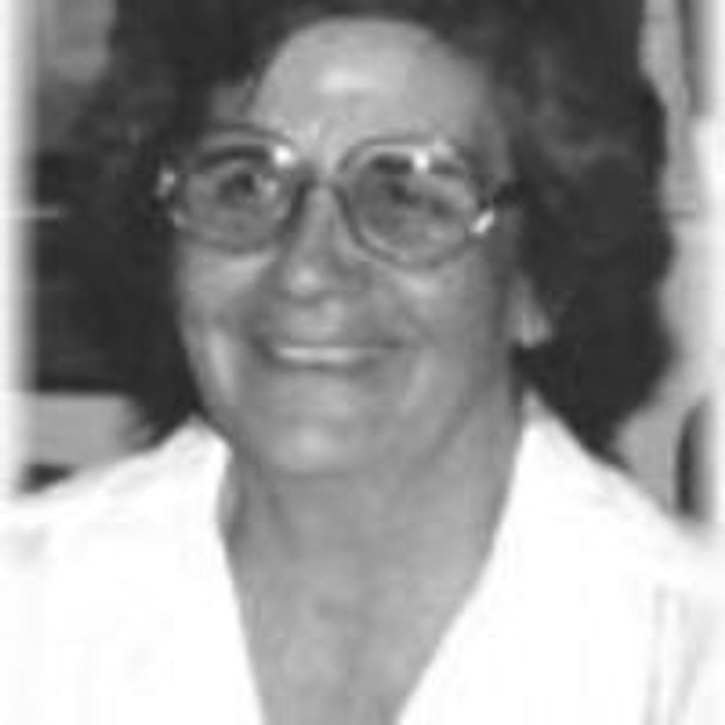 Gloria M Nephew
