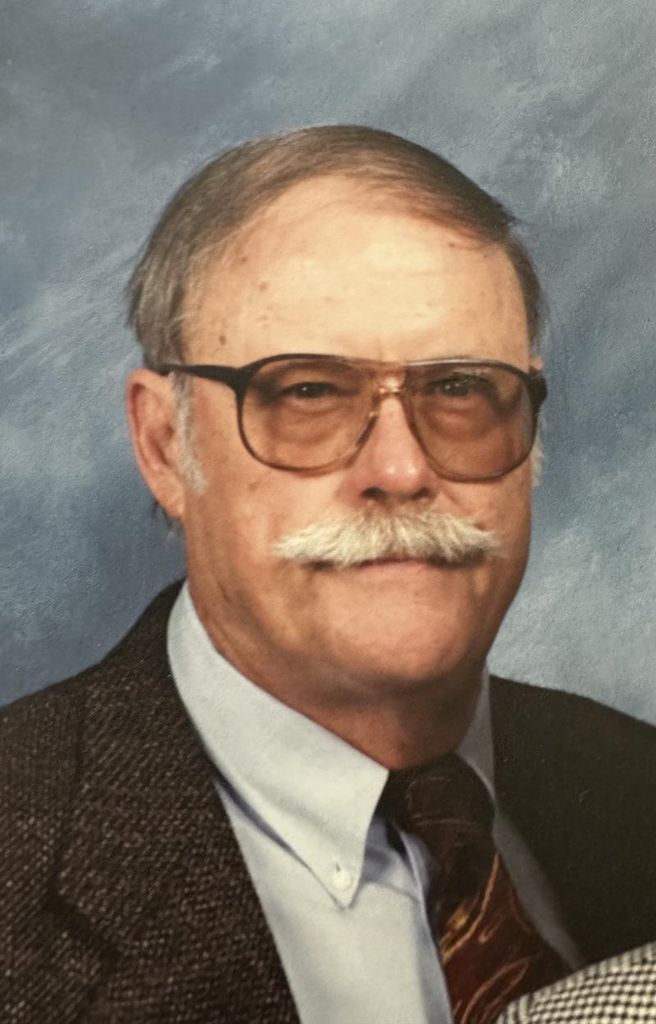 Kenneth Watts Robbins Profile Photo