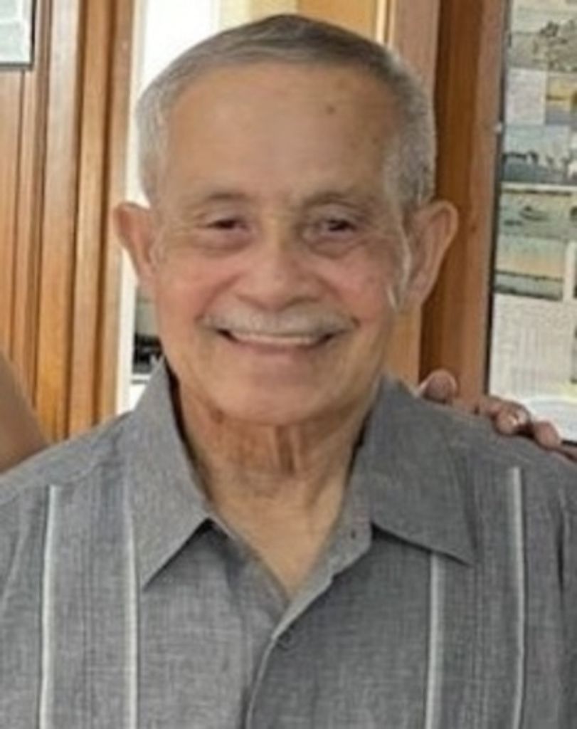 Luis Velazquez Profile Photo