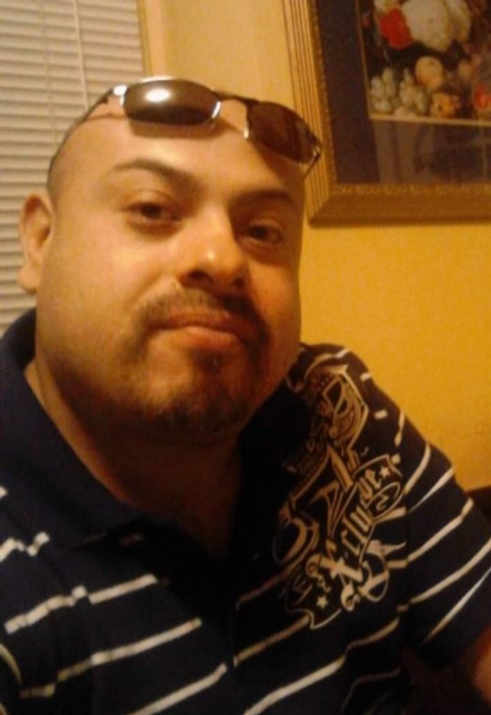 Ricky Olivares Profile Photo