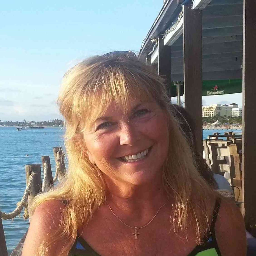 Julie Connell Profile Photo