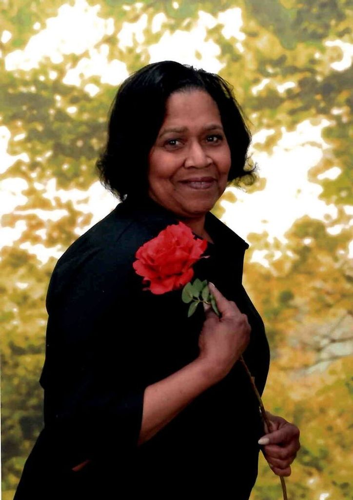 Joan E Makle-Carroway Profile Photo