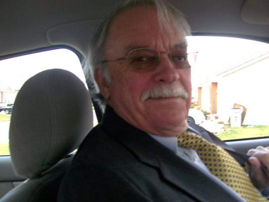 Robert Michael Davis Profile Photo