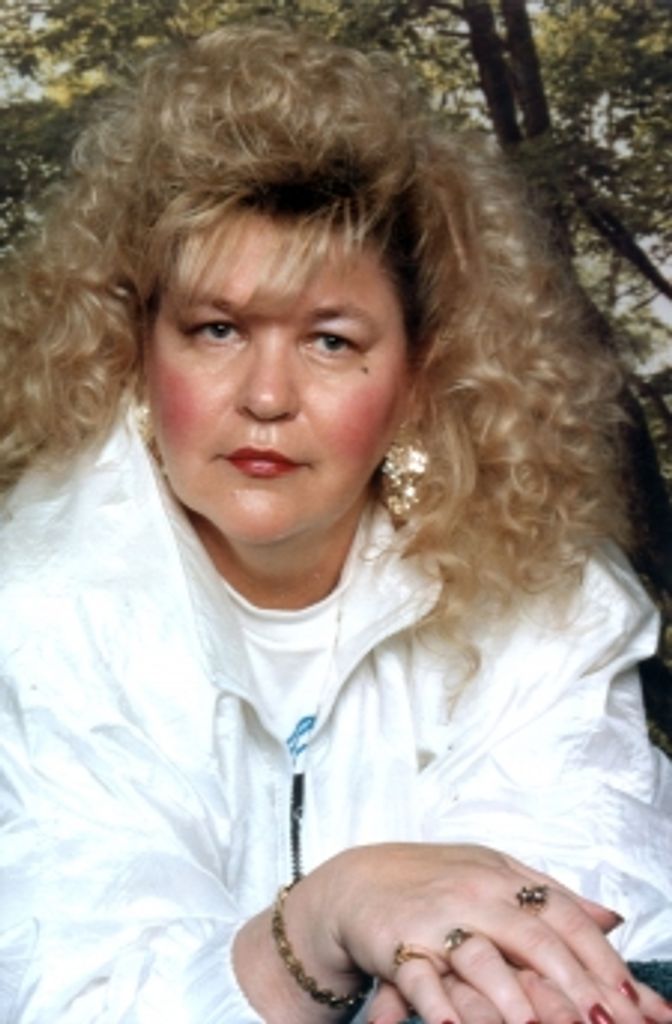 Daisy  Gray Combs