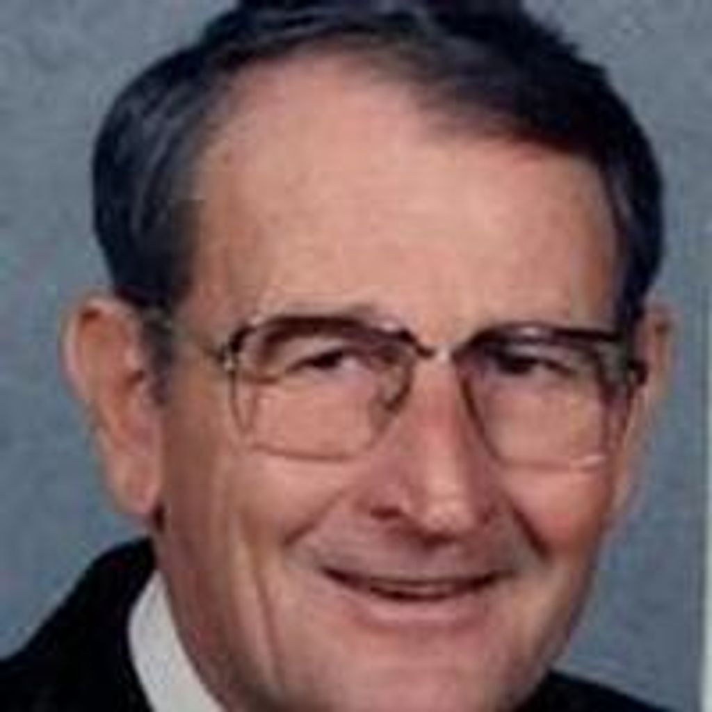 Charles "Chili" Davis