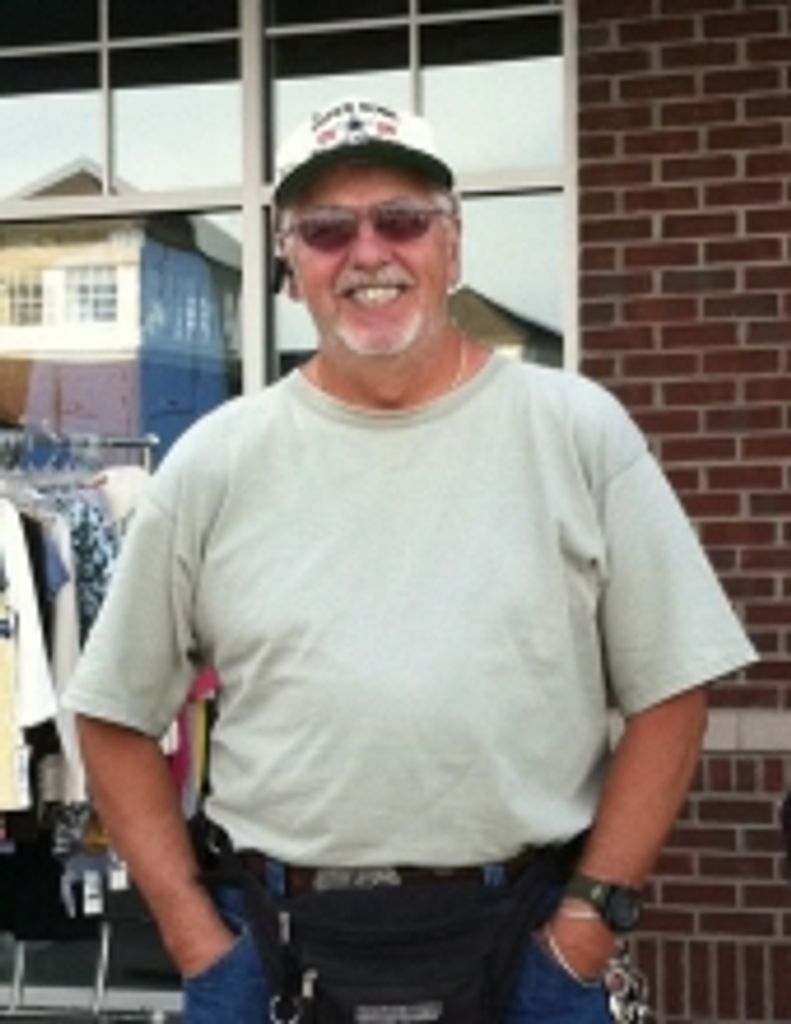Thomas  Lee Barber