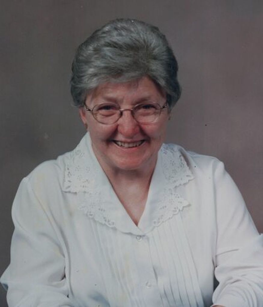 Betty Giles Crisp Tompkins