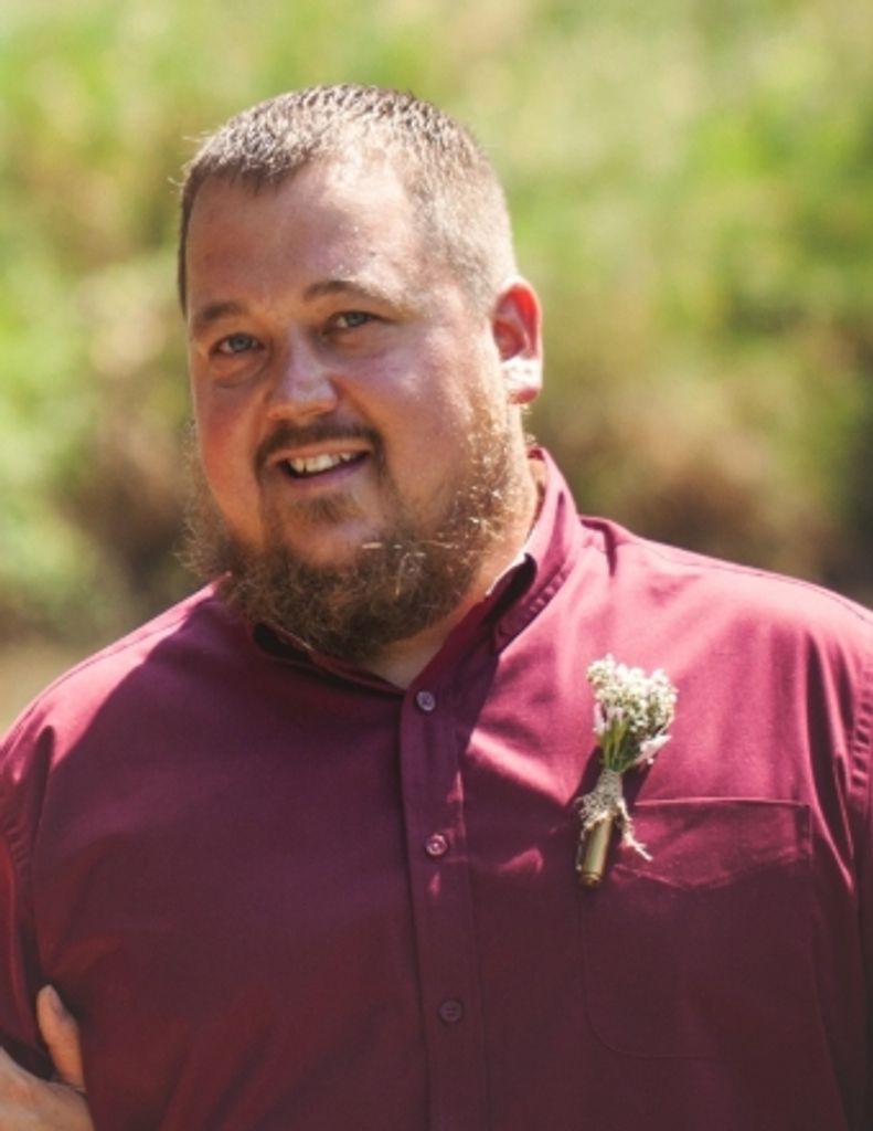 Tyler Ray Hoffman Profile Photo