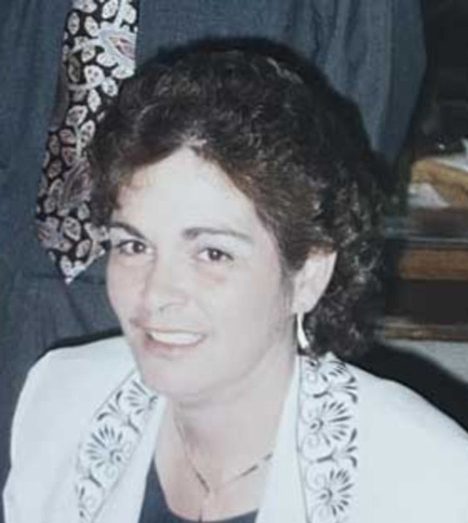 Mary  Lou Woods