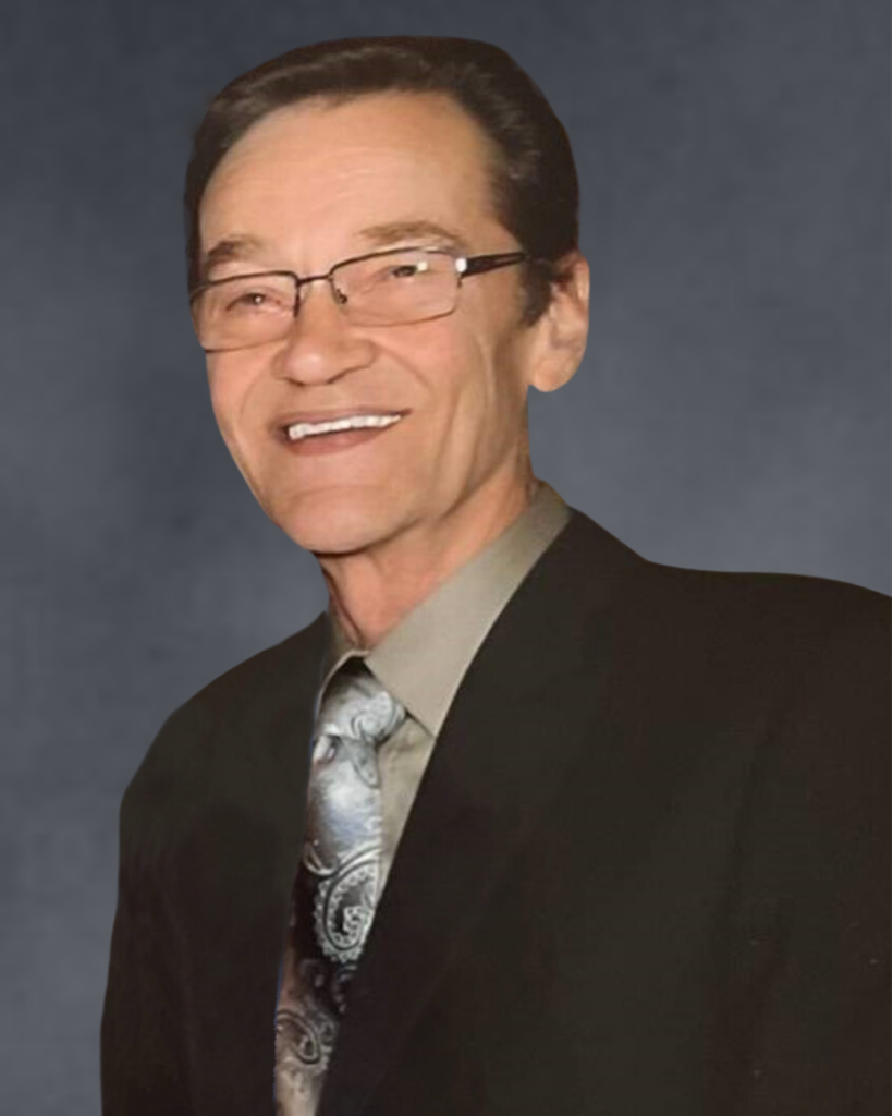 Simon Van Kuiken Profile Photo