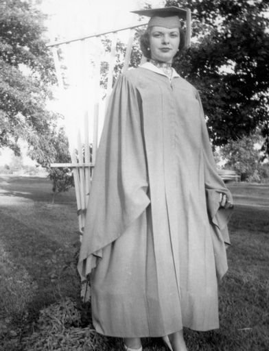 Rose D'Amico photo gallery thumbnail 10 of 96