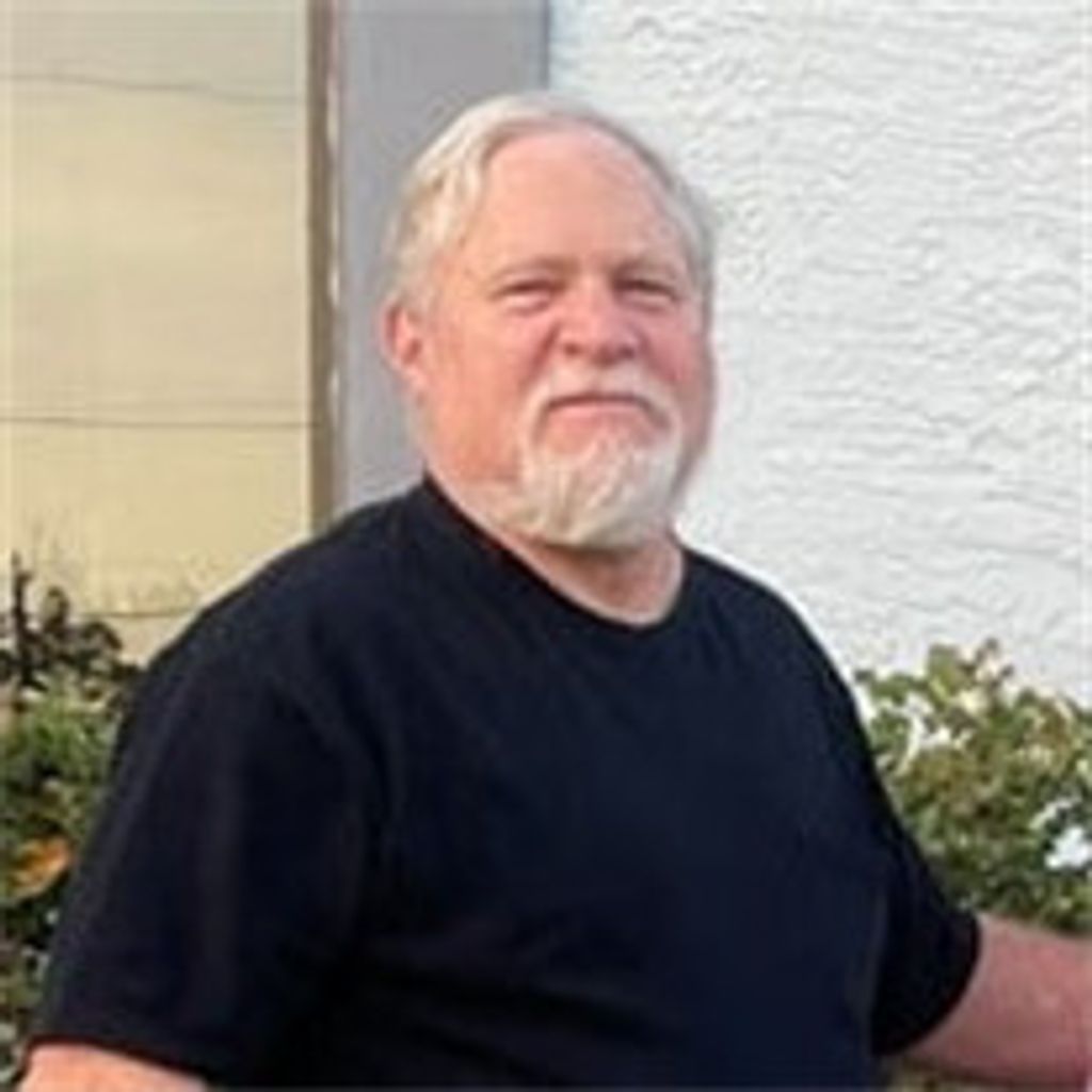 Steven E. Tucholski