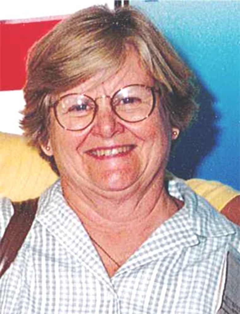 Ednabelle "Pat" (Lynch)  Brazo