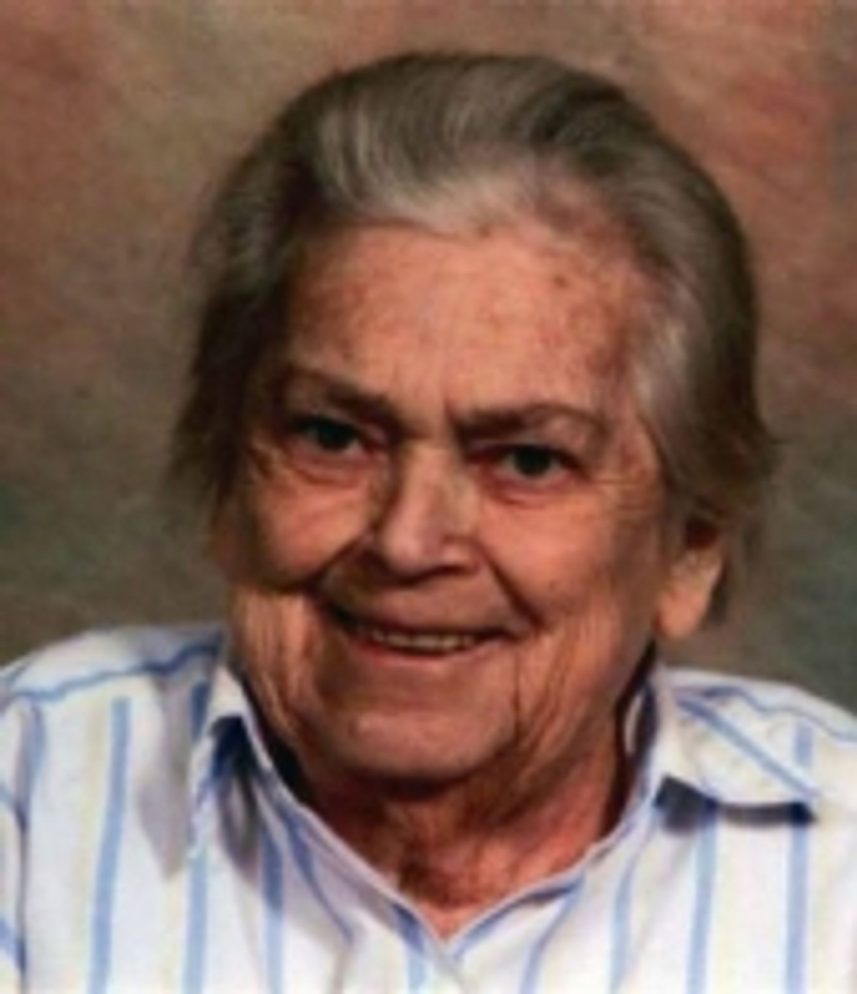 Viola Mapes photo gallery image 1 of 2