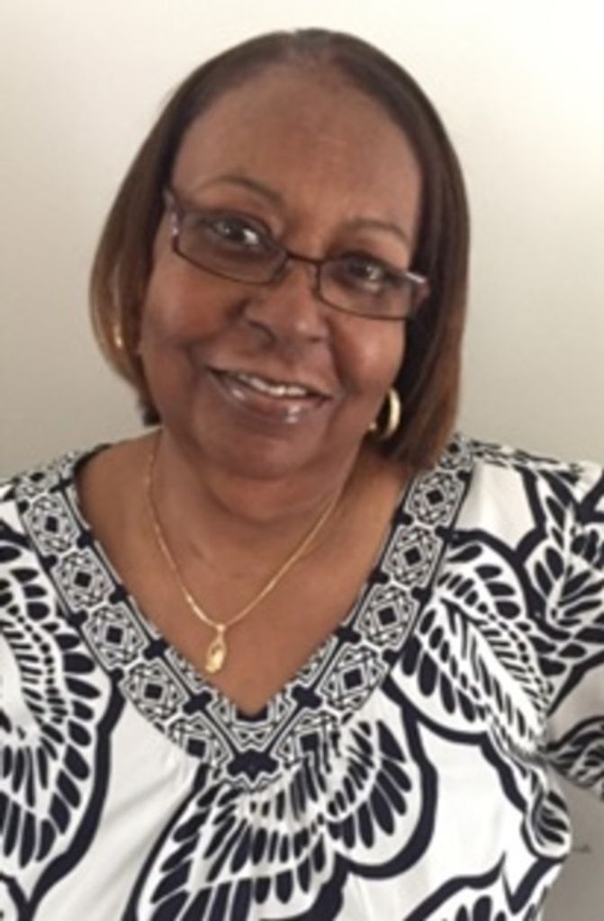 Thelia Mae Saxon Profile Photo