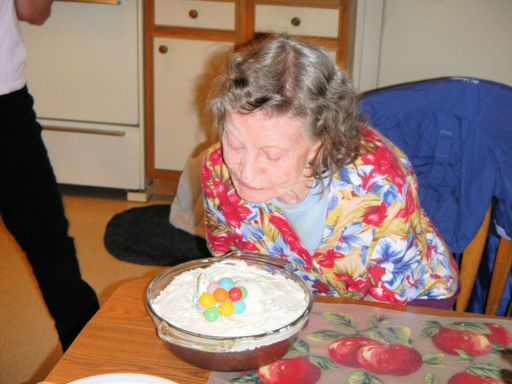 Beatrice Smith photo gallery thumbnail 39 of 91