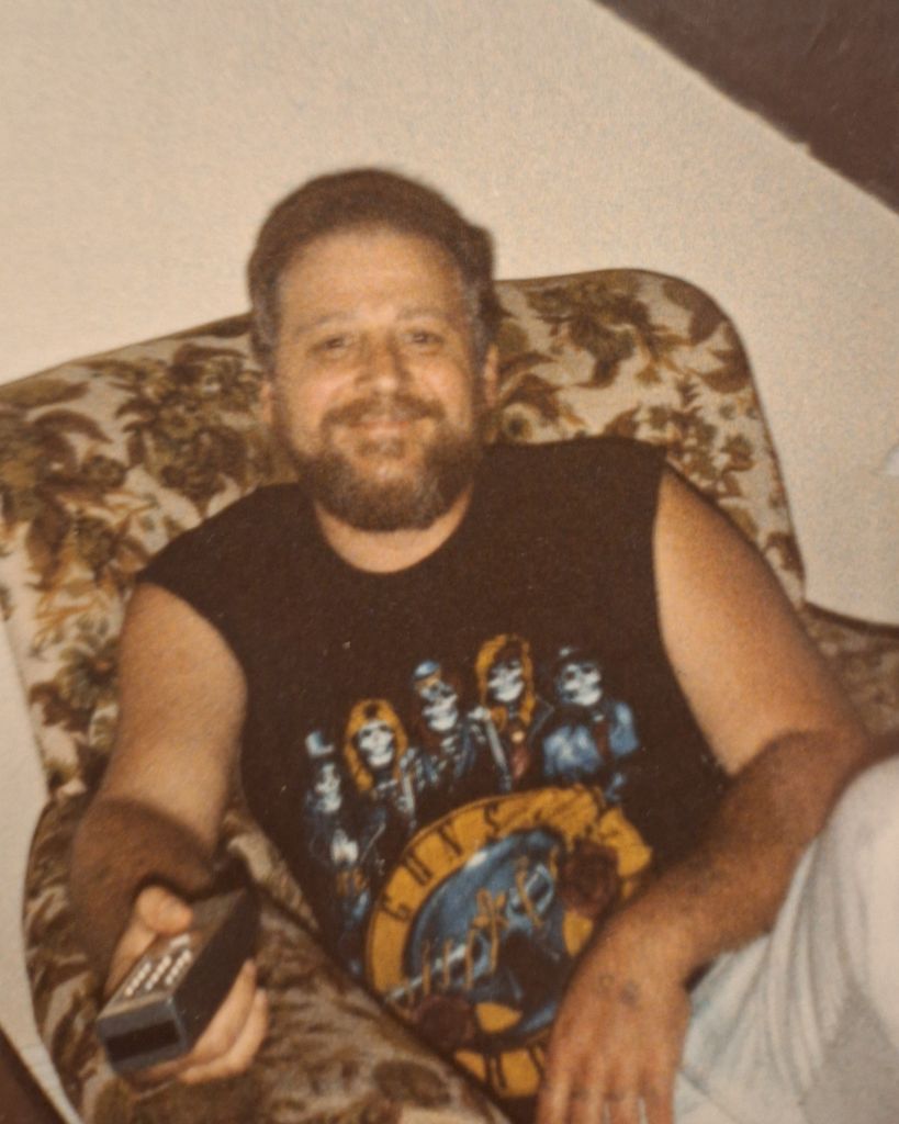 Robert Eugene Newcomb Profile Photo