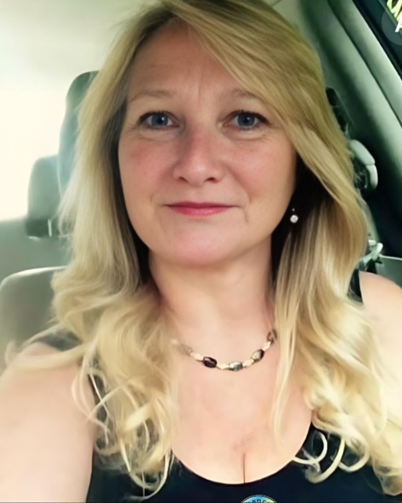 Sandra June Dinsmore