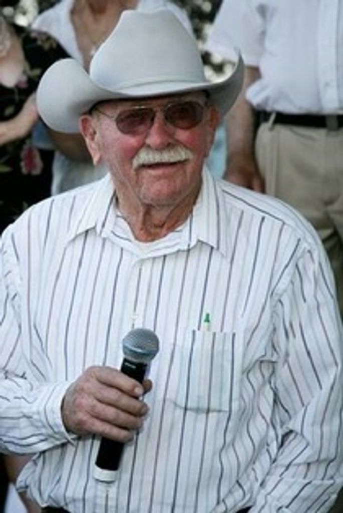 Earl Ellis Tiller Profile Photo