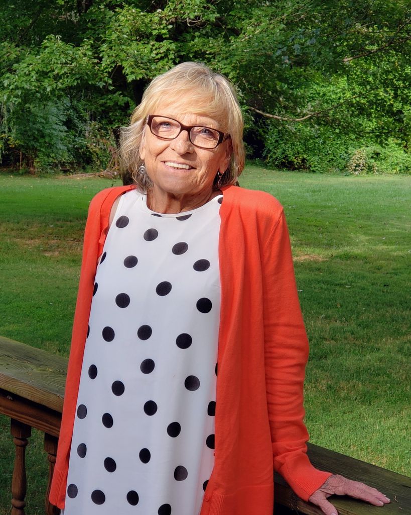 Linda Rae Elasavage Profile Photo
