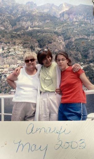 Lelia Modafferi photo gallery thumbnail 4 of 8