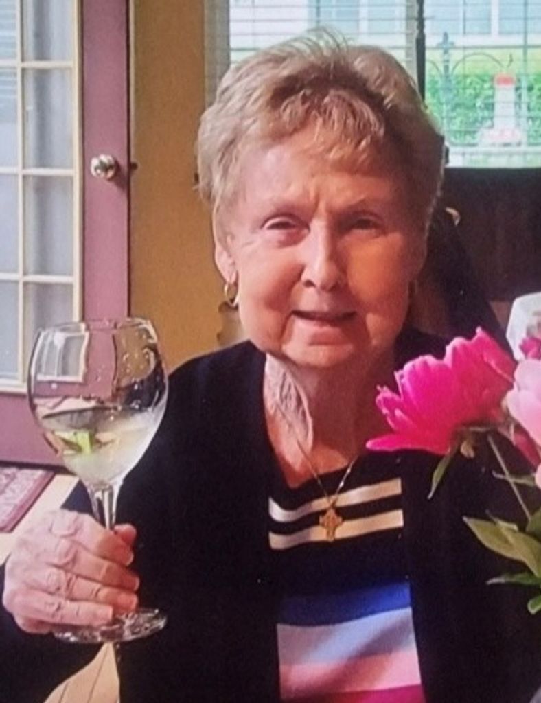 Una Maria Kochanowski Profile Photo