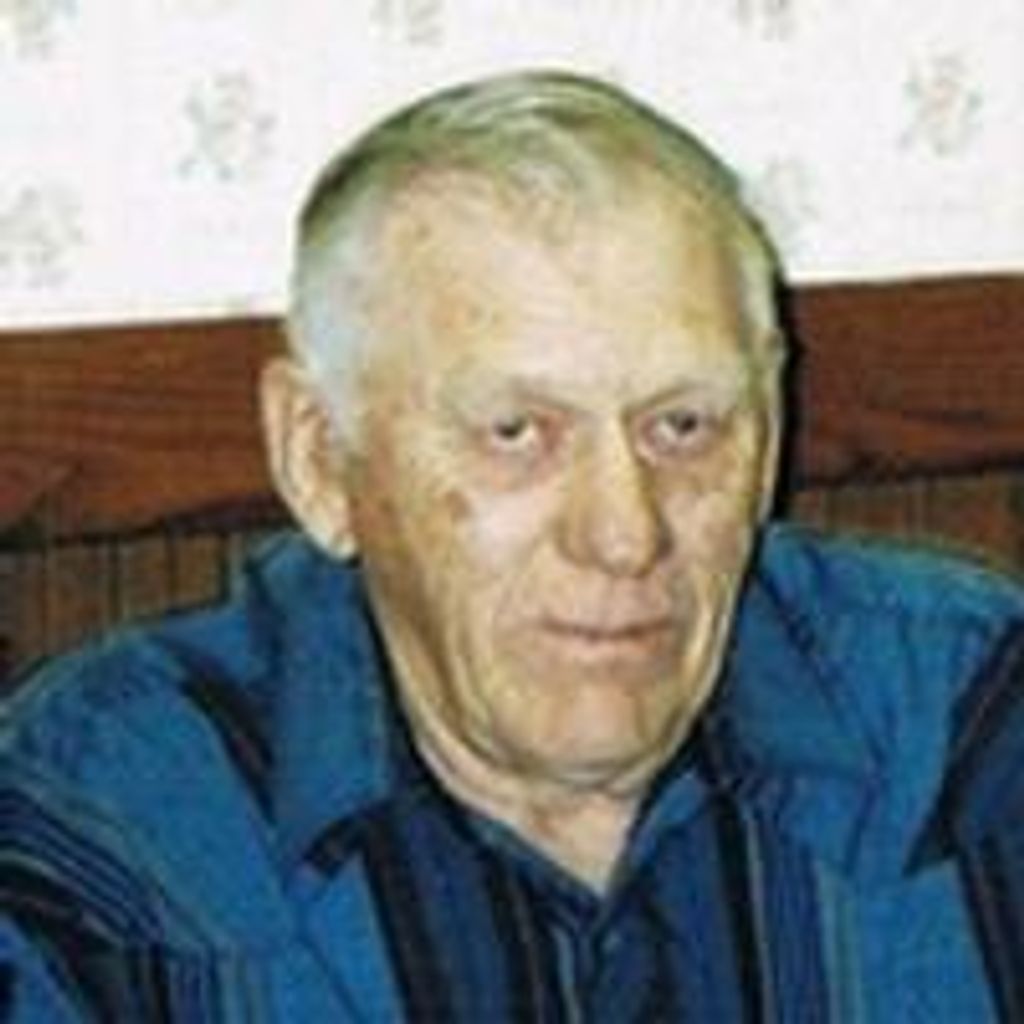 Vernon  "Red" Nienow