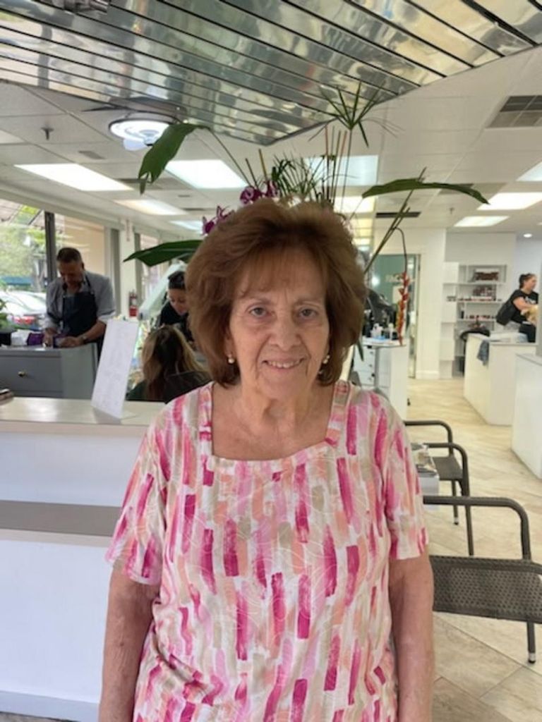 Lady Mantecon Profile Photo