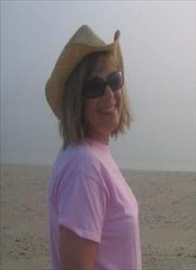 Lucinda Lee Hasterlik