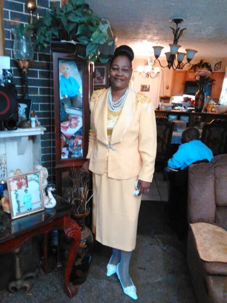 Pastor Loretta Woodard Profile Photo