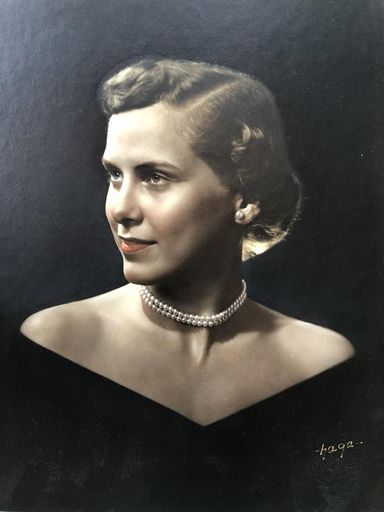 Lois Benner photo gallery thumbnail 5 of 5