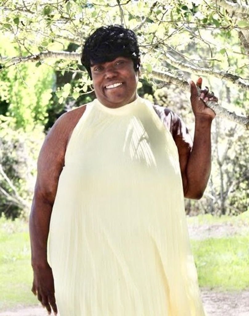 Sharolyn Tamu Woodford Profile Photo