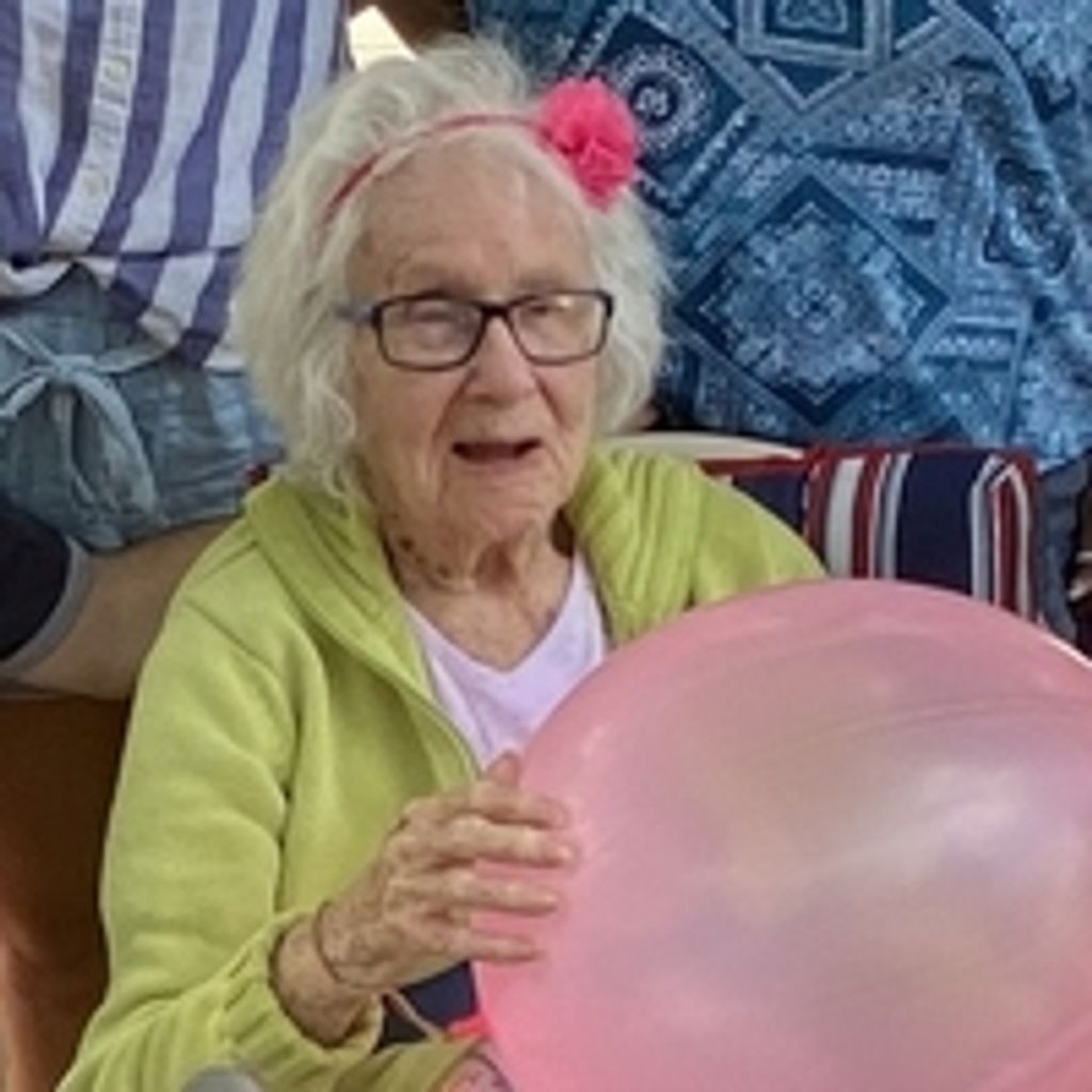 Lois Helen Knutson